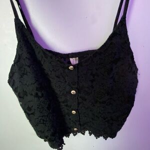 Black crop top for sale🏷️